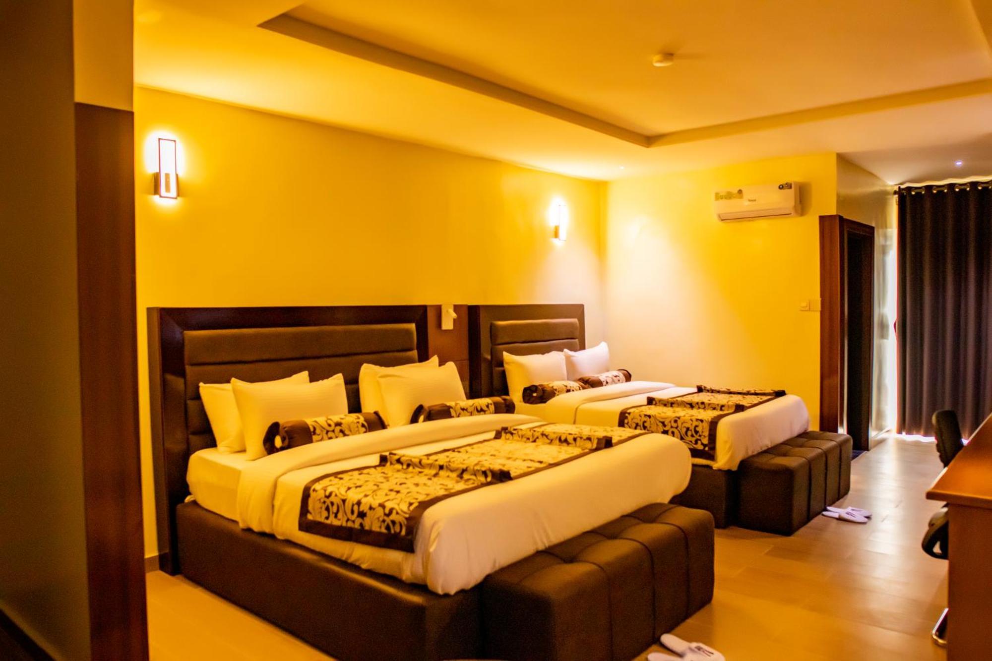 אויו Villa Hilton Hotels מראה חיצוני תמונה
