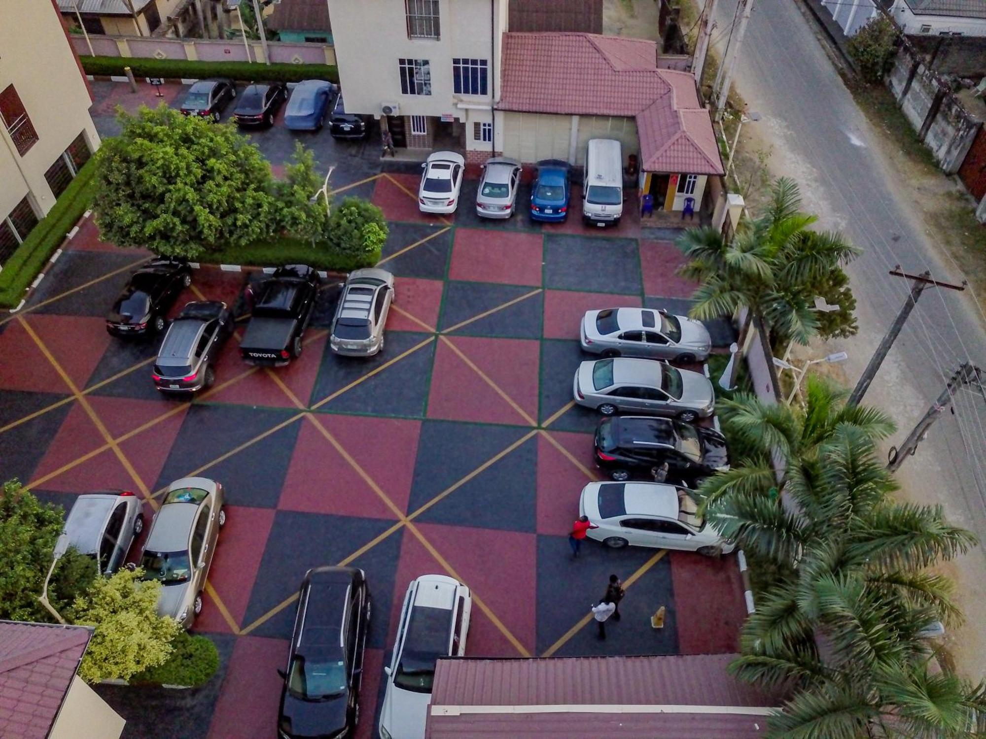 אויו Villa Hilton Hotels מראה חיצוני תמונה