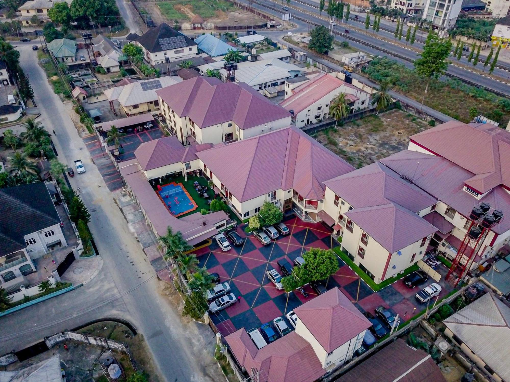 אויו Villa Hilton Hotels מראה חיצוני תמונה